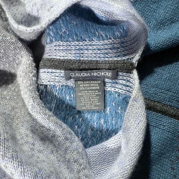 Claudia Nichole Merino Wool Cashmere Wrap Cardigan Poncho Blue Ombre One Size - Picture 3 of 5